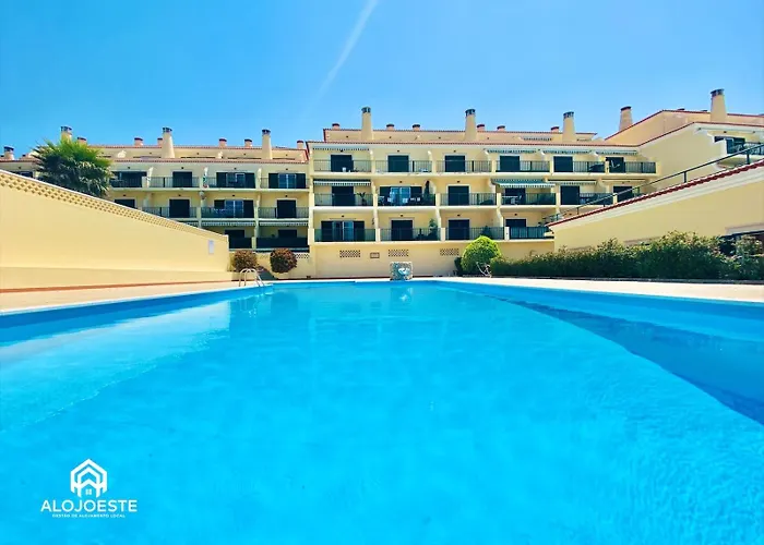 Sao Sebastiao - 1 Bedroom Oceanfront With Pool Apartamento Ericeira