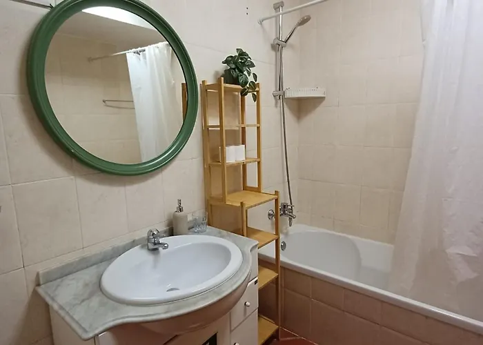 Sao Sebastiao - 1 Bedroom Oceanfront With Pool Apartamento *