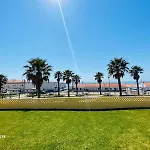 Sao Sebastiao - 1 Bedroom Oceanfront With Pool Lejlighed *