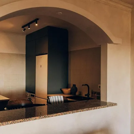 Lägenhet Sao Sebastiao - 1 Bedroom Oceanfront With Pool